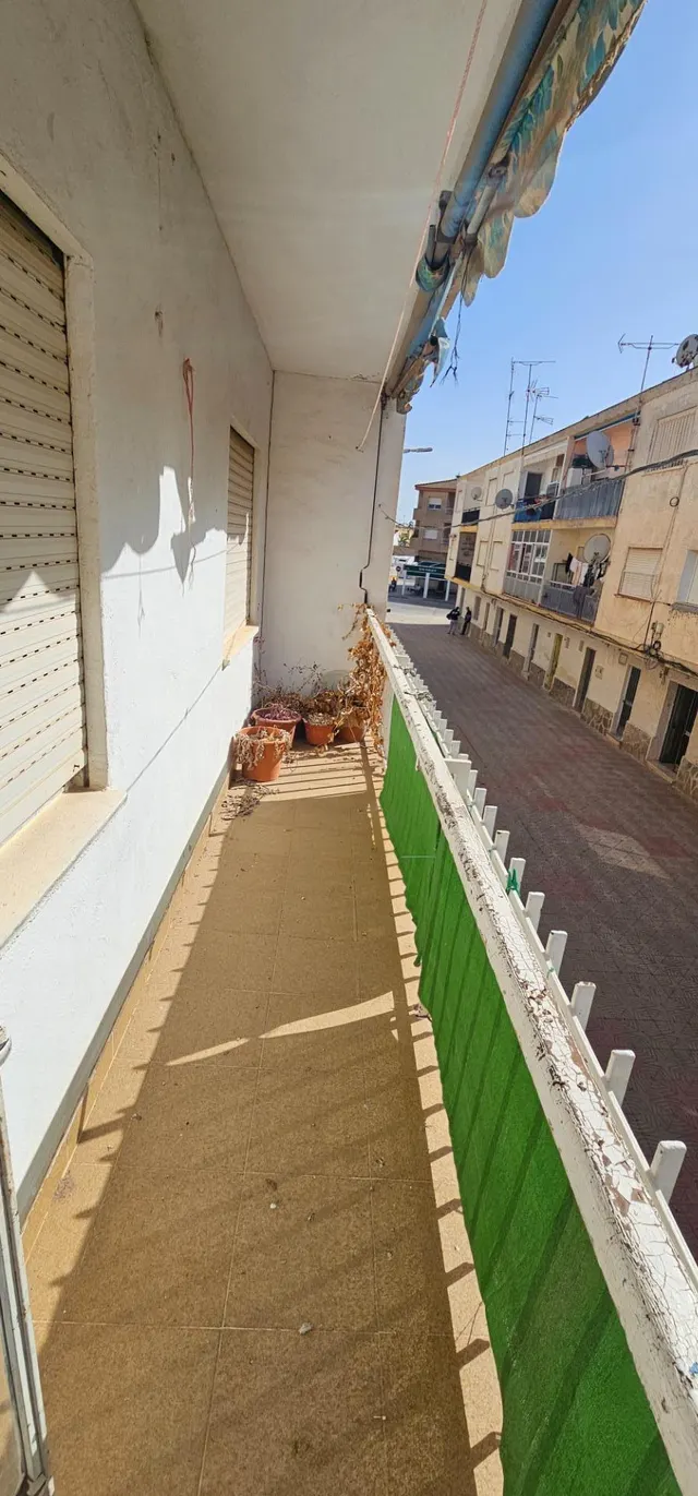 Amplio Piso para Reformar en San Javier con Luminosidad y Estilo — 3