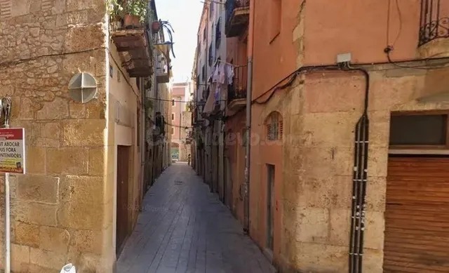 SE VENDE PISO OKUPADO en Calle Misser Sitges Nº 9 Tarragona 
