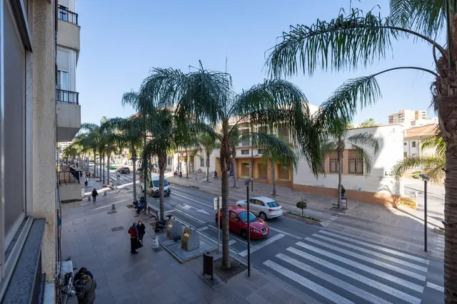 Piso 6 habitaciones 280m² en venta - Av. De Salobreña — 36