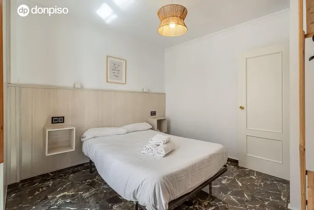 PISO CON LICENCIA TURISTICA EN CALLE NAVAS — 10