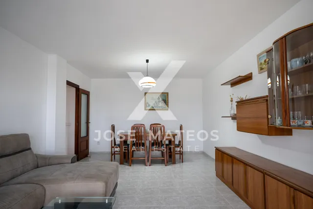 PISO EN PRIMERA LÍNEA DE PLAYA — 24