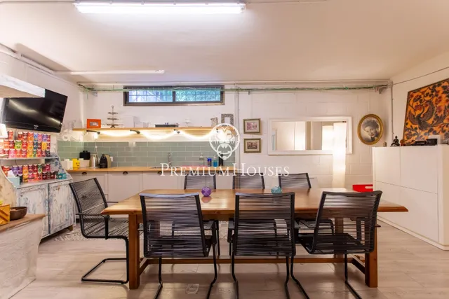 Casa independiente con jardín en venta en Argentona — 11