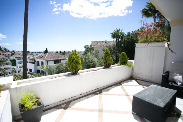 Precioso y lujoso apartamento con vistas al mar en Monte paraíso, en la Milla de Oro. Marbella — 14