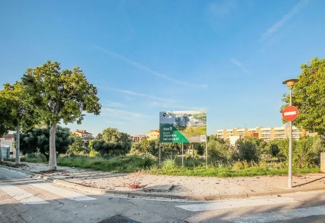 Terreno urbano para construir en venta en c. josep irla, 46, Vendrell, El, Tarragona — 18