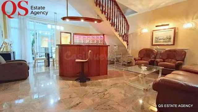 Casa con garaje a 100m de la playa en centro de Blanes - foto 4