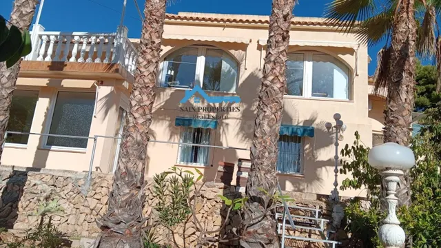Espectacular finca con casa a la venta en La Nucia - foto 2