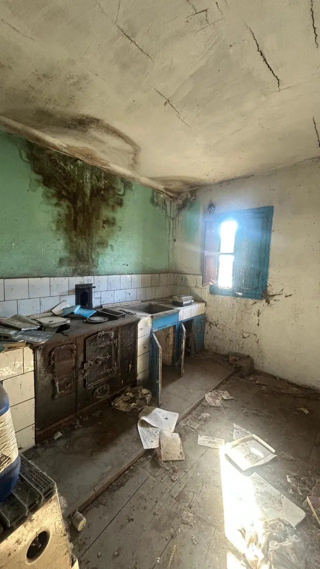 Amplia Casa de Piedra en Dehesas - Oportunidad Única por 29.000 € — 20