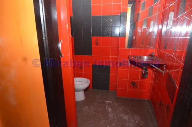 Local comercial en venta — 28