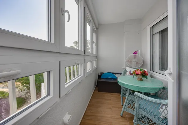 Apartamento reformado de 3 dormitorios y 2 baños a escasos 75 metros de la playa del acequión — 22