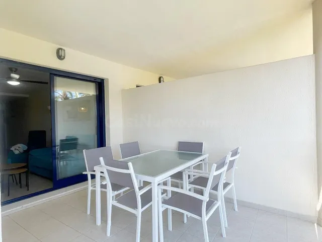 Apartamento en alquiler anual a 150 metros de la playa en La - foto 2