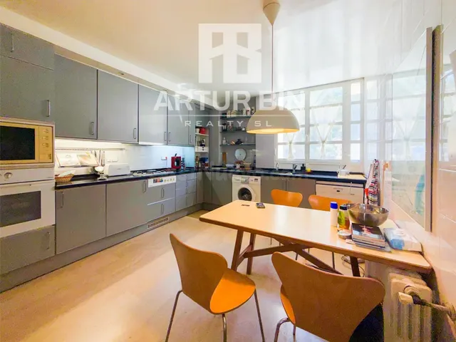 Casa 5 habitaciones 588m² en venta - Centro - foto 2
