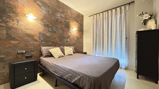 Fantástico adosado con garaje privado y patio en Carcaixent! — 14