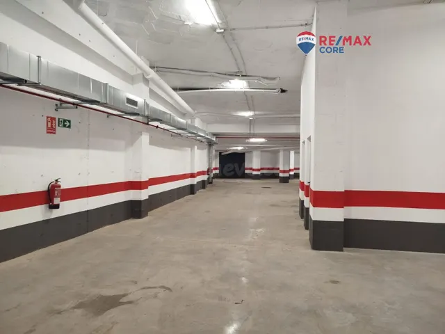 Garajes Nuevos a Estrenar para 25 Vehículos en una Situación - foto 5