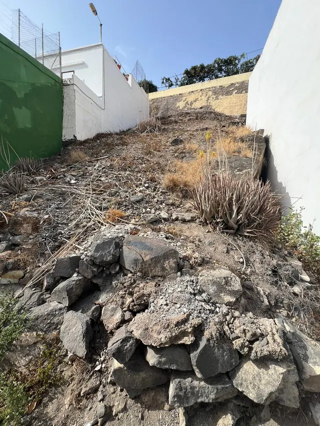 Solar de 100 m2, en Caserones, Telde. — 3