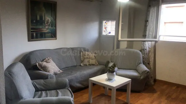 SE ALQUILA PISO EN JUAN CARLOS 1