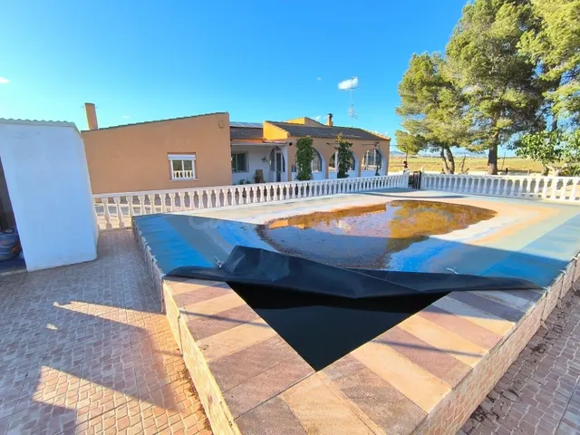 Casa de campo 4 habitaciones 220m² en venta - Ayuntamiento - foto 4