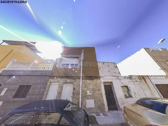 Se vende Piso ALQUILADO en CASA C/ RACO DE JAEN, 7 (VILA-REA