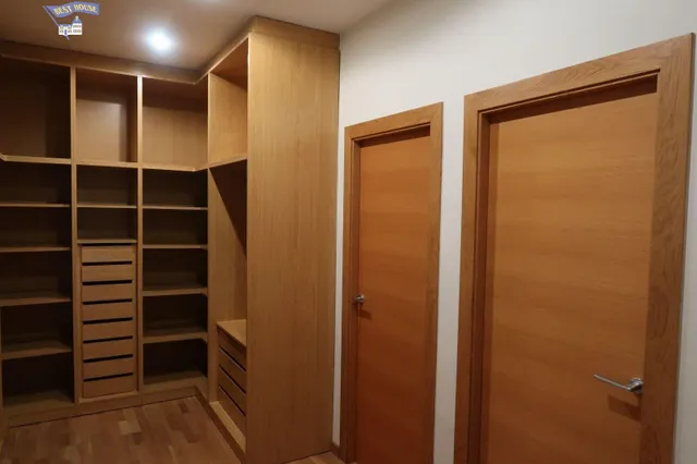 EXCLUSIVA VILLA DE DISEÑO CON PISCINA PRIVADA, VISTAS PANORÁMICAS Y 1.760 M2 DE PARCELA — 27