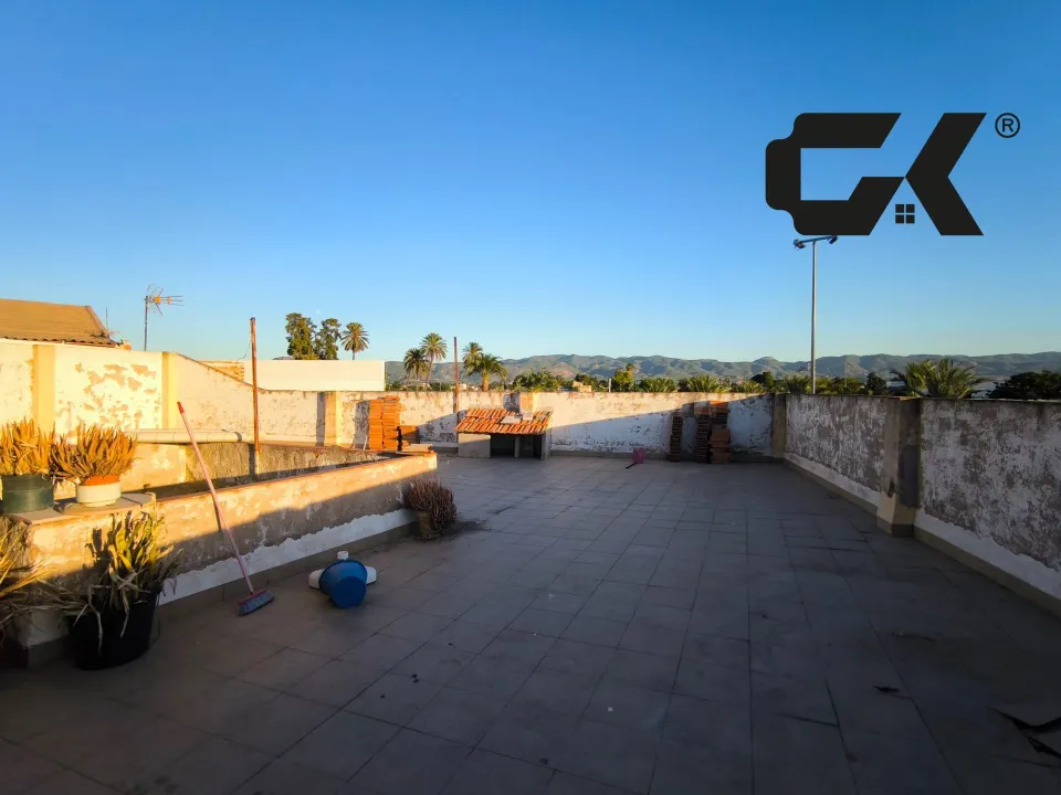 La Raya (Murcia): 2 viviendas + almacén de 250 m2 y gran terraza, a reformar