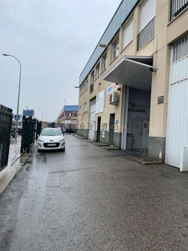 Nave industrial 310m² en venta - San Andres - foto 4