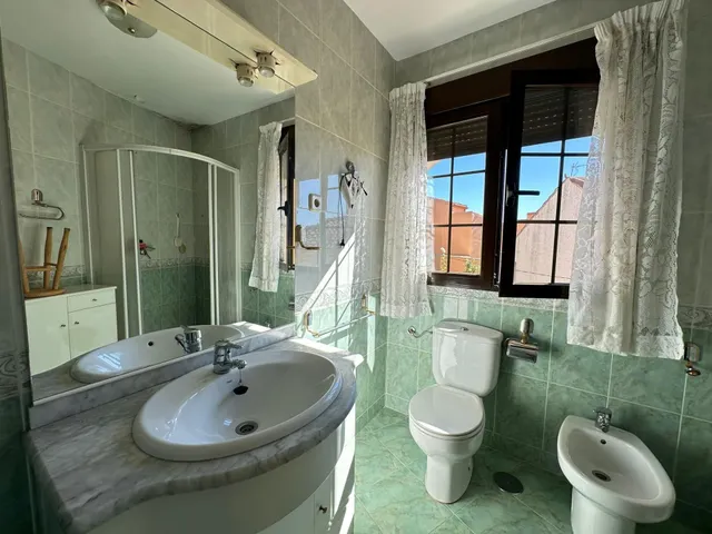 SINGULAR CASA CON DOS VIVIENDAS EN LA CABRERA — 15