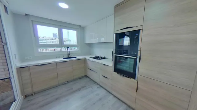 ¡SE ALQUILA!! Impresionante vivienda de tres habitaciones con terraza de 50m2 en la zona de La Garena. — 13