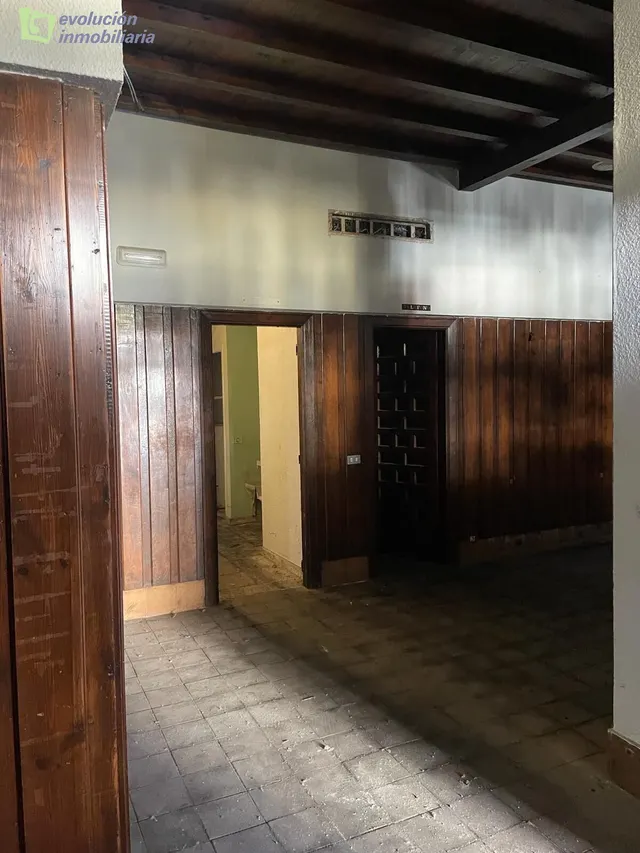 EDIFICIO/ HOTEL EN MERINDADES. IDEAL NEGOCIO RURAL — 38