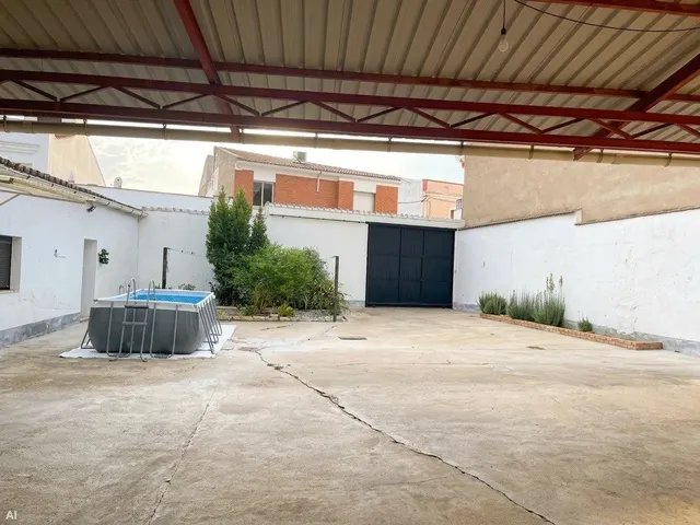 Imponente edificio histórico de 810 m2 con gran patio en casco histórico de Arroyo de San Serván — 34