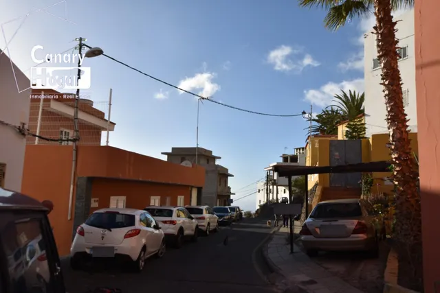 Casa con terreno en venta en Chio Guia de Isora — 46
