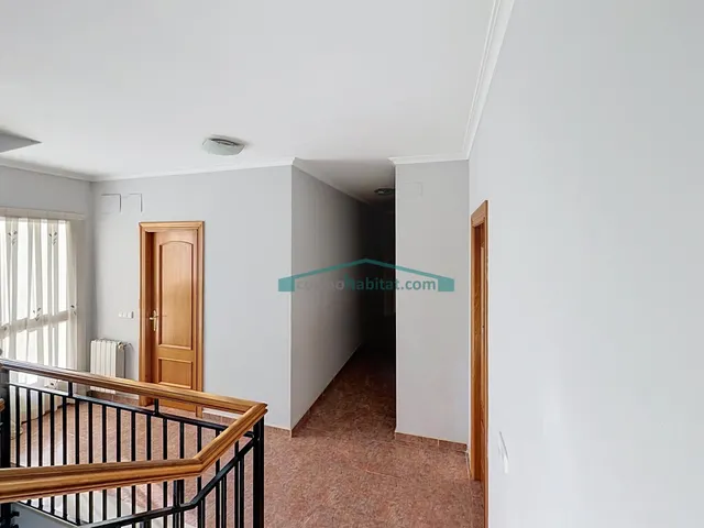 Casa independiente de 275 m2 con piscina, jacuzzi y terrazas en San Antonio de Benagéber — 24