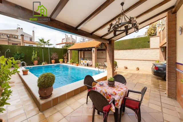 VIVIENDA PAREADA EN MONTELUZ — 8