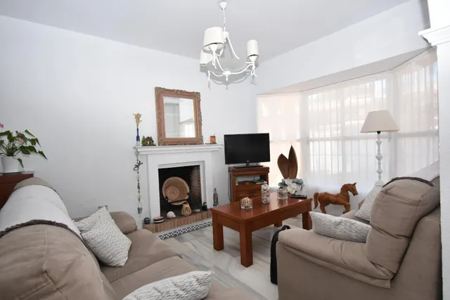 CHALET INDEPENDIENTE EN COSTA SANCTI PETRI A 700 METROS DE LA PLAYA — 10