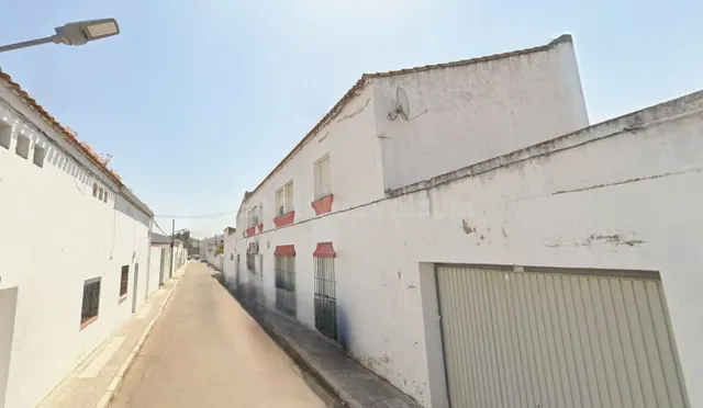 Adosado a reformar en Badajoz.