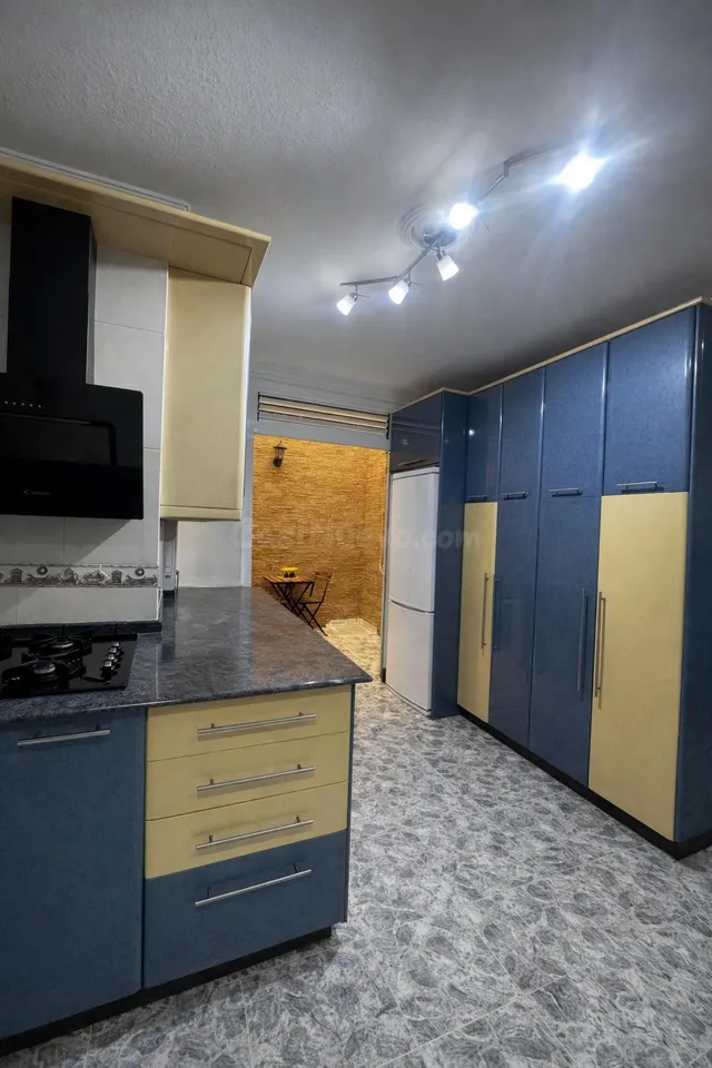 109 m2 + tres dormitorios + vestidor + edificio de pocos vec - foto 5