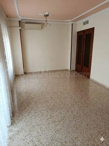 Local comercial y vivienda unifamiliar independiente - foto 2