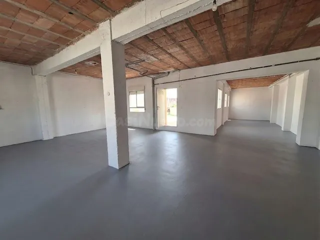 ¡Casa amplia a solo 758 €/m2! · 5 dormitorios, patio y plant - foto 5