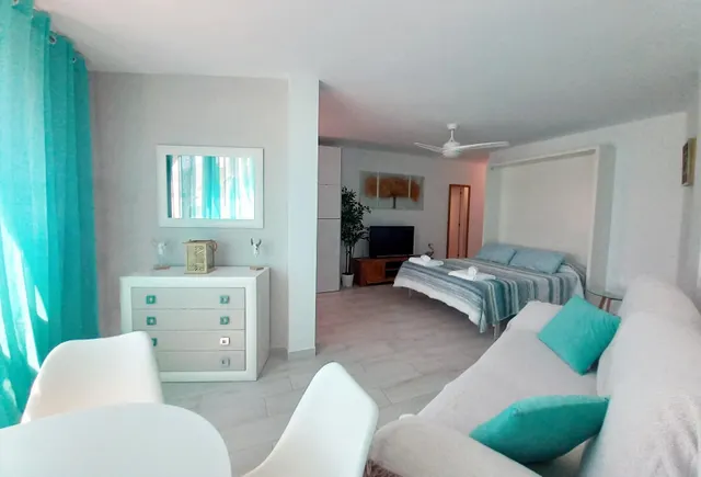 Estudio reformado en Playa de Las Américas (Parque Santiago II) — 2