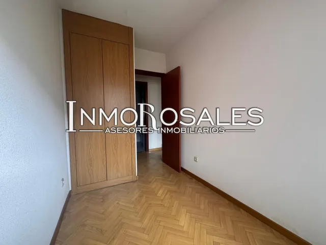 PISO 4 DORM COMUNIDAD CERRADA — 10