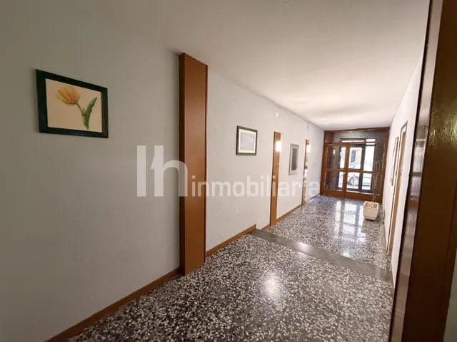 Calle ROMANÍ, amplio y luminoso — 25