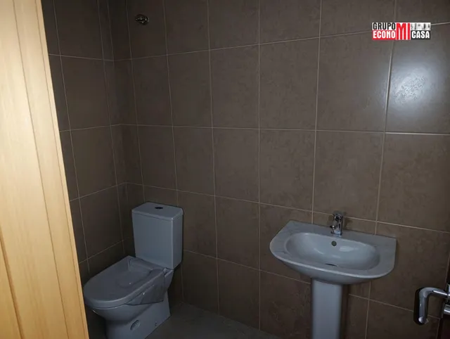 LOCAL COMERCIAL EN SAX. ALICANTE — 4