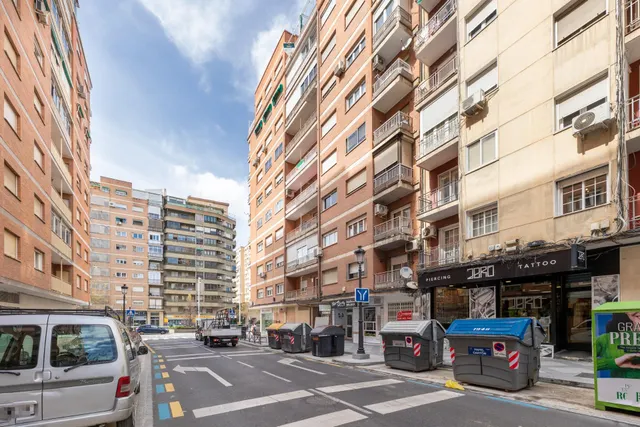 SALE A LA VENTA EXTRAORDINARIO ATICO "REFORMADO" EN GRANADA — 26