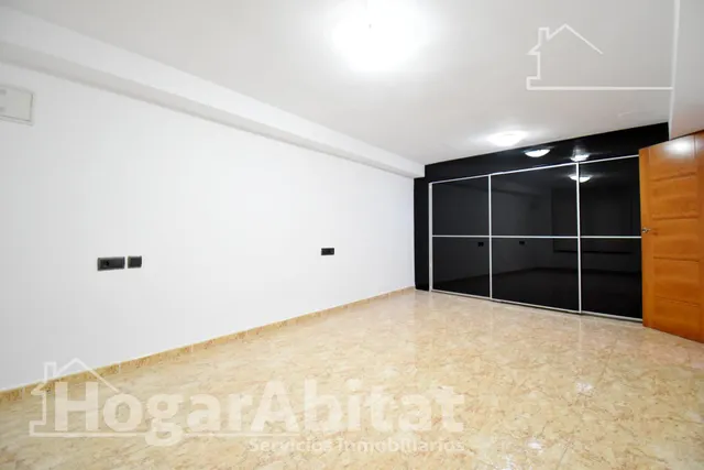 Espacio familiar y comodidad absoluta en este piso totalmente exterior con garaje privado cerrado — 13