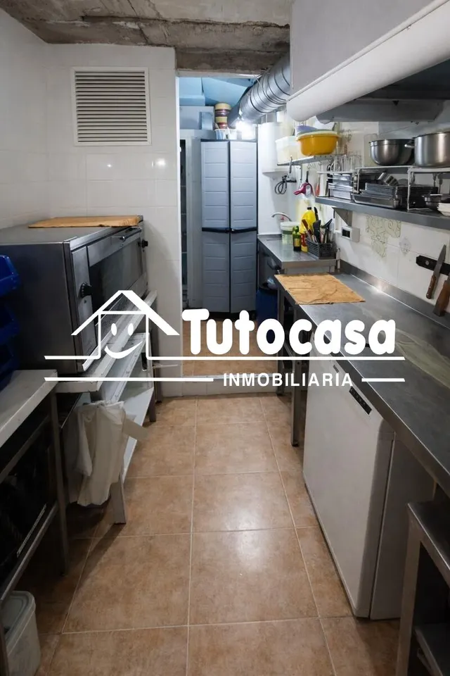 SE  VENDE  piso en planta baja  COMERCIAL  PISO BAJO 100% FINANCIACION . — 20