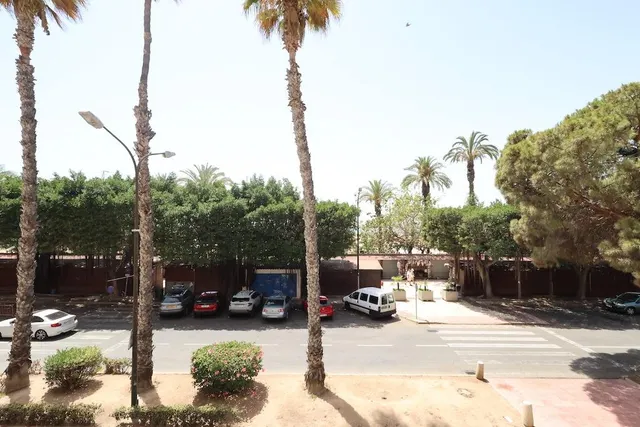 Torrevieja Avda de la Libertad, apartamento en planta 1ª frente al nuevo centro comercial del puerto — 31