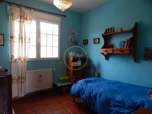 OPORTUNIDAD AMPLIO CHALET CON PISCINA MUY PRÓXIMO A LA POBLACION DE ONTINYENT — 28