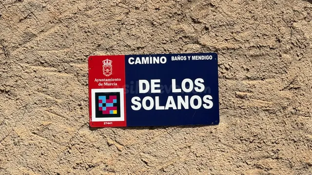 Venta de casa de campo con terreno en Baños y Mendigo. - foto 3