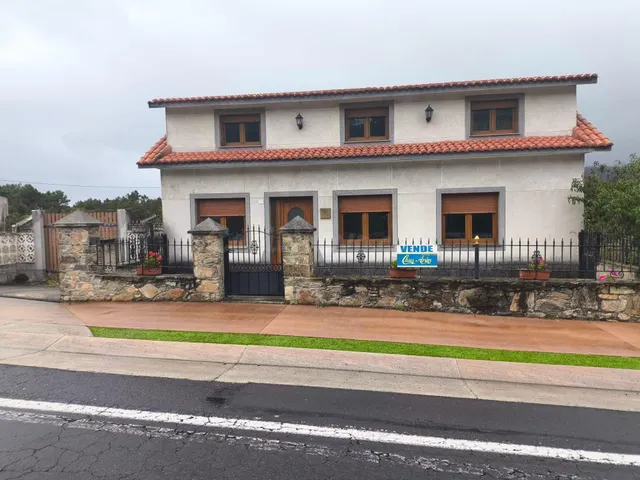 Casa con terreno en Cabana de Bergantiños - foto 2