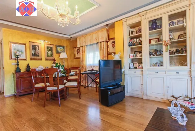 0110 Chalet en Zona Residencial, El Romeral. — 19