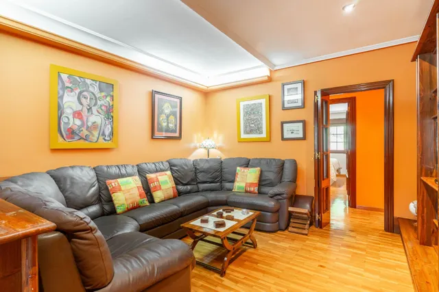 Casas, nave y fincas en venta en Caborana (aller) — 13