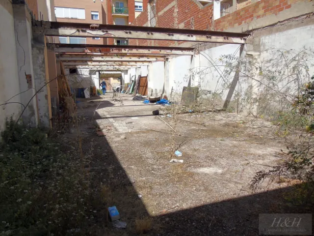 Se vende solar edificable en Zona Concordia.  / H H Asesores,  Inmobiliaria en Burjassot/ — 5